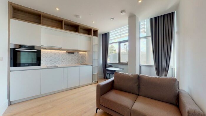 Studio To Rent In Station Road, KT15