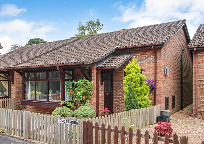 2 Bedroom Bungalow For Sale In Woodley Gardens, Lymington, Hampshire, SO41