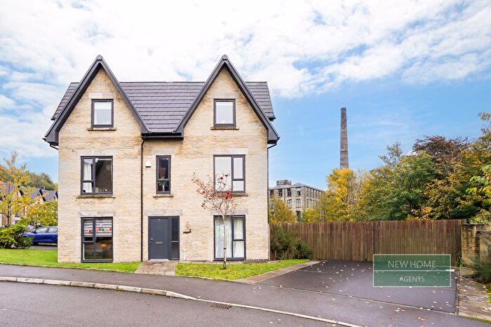 4 Bedroom Semi Detached House For Sale In Riverside, Mossley, Ashton-Under-Lyne, OL5