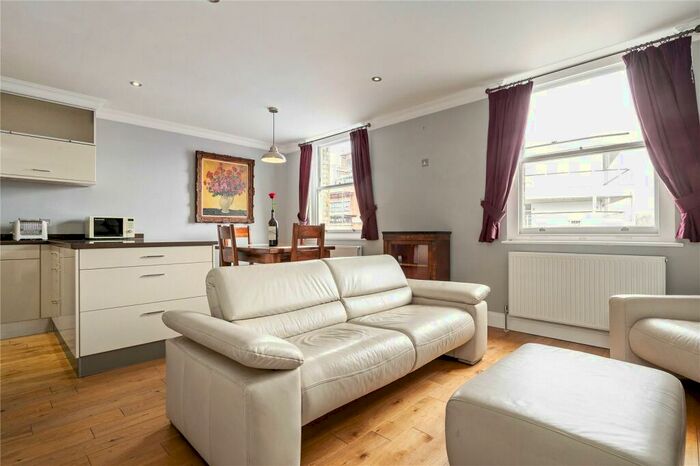 3 Bedroom Apartment To Rent In St. John Street, London, EC1V