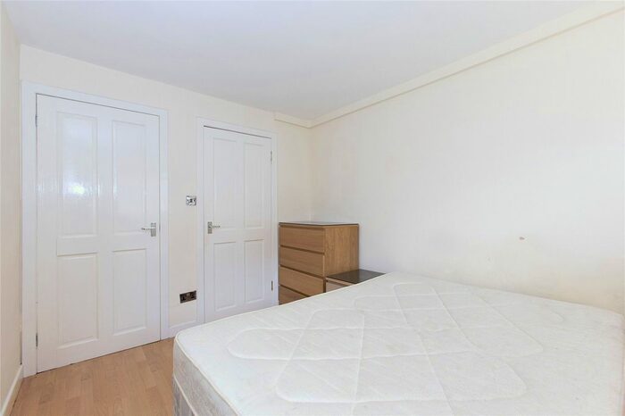 1 Bedroom Flat To Rent In Edinburgh, EH8