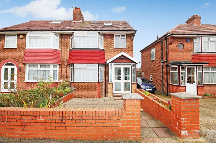 4 Bedroom Terraced House To Rent In Broomgrove Gardens, Edgware, HA8