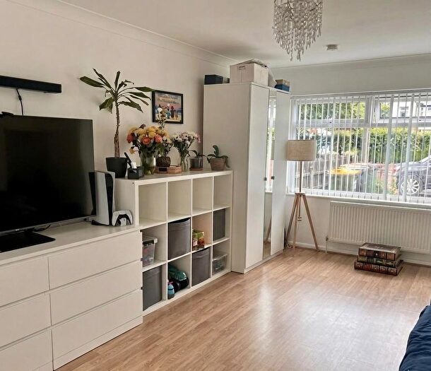 3 Bedroom Terraced House To Rent In Blackpool Road, Ashton., PR2