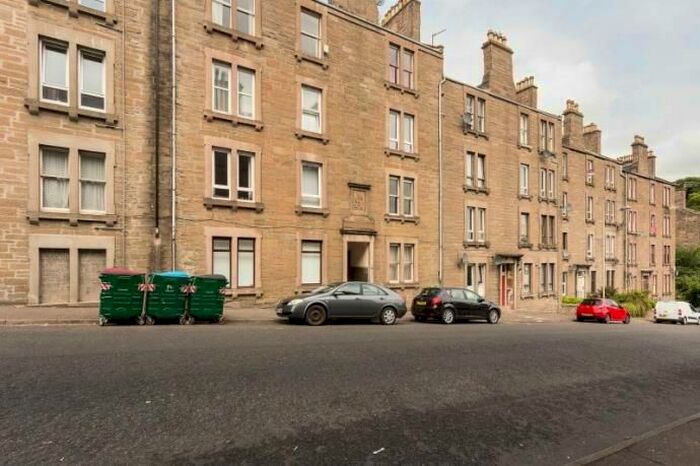 1 Bedroom Flat To Rent In Cleghorn Street, Dundee, DD2