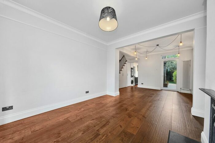 3 Bedroom Terraced House To Rent In Duke Road, London, W4