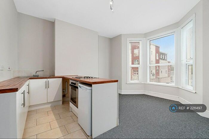 1 Bedroom Flat To Rent In Grenville Road, Plymouth, PL4