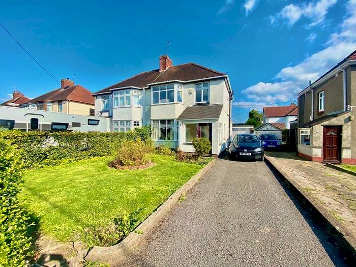 Houses for sale & to rent in NP20 3PA, Golden Mile View, Rogerstone Newport