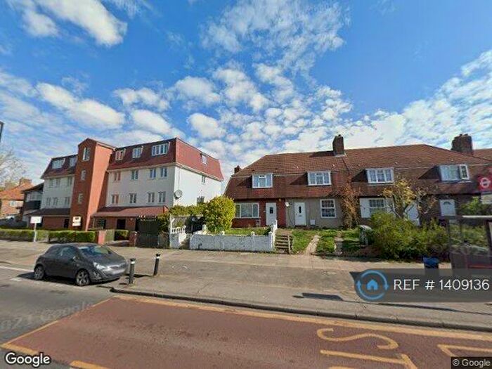 3 Bedroom Terraced House To Rent In Downham Way, Bromley, BR1