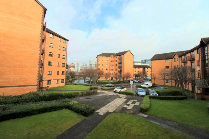 3 Bedroom Flat To Rent In Riverview Gardens, Glasgow, G5