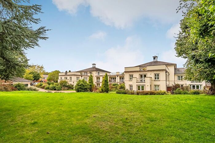 2 Bedroom Flat For Sale In Nellington Road, Rusthall, TN4
