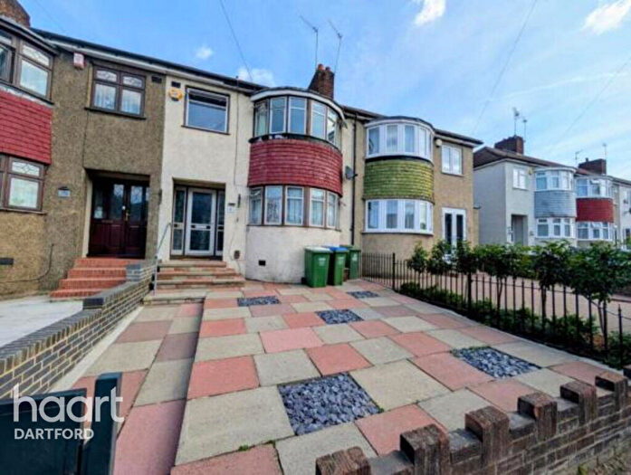 3 Bedroom Terraced House To Rent In Eversley Avenue, Bexleyheath, DA7