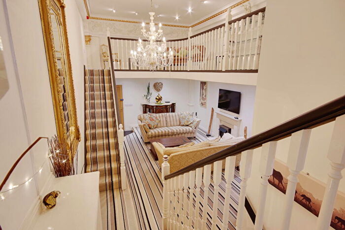 2 Bedroom Flat For Sale In Owls Road, Bournemouth, BH5