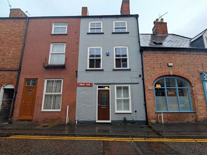 3 Bedroom Terraced House For Sale In Barnby Gate Newark, NG24