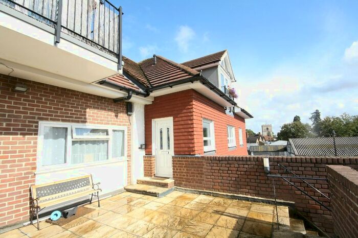 1 Bedroom Flat To Rent In High Street, Iver, SL0