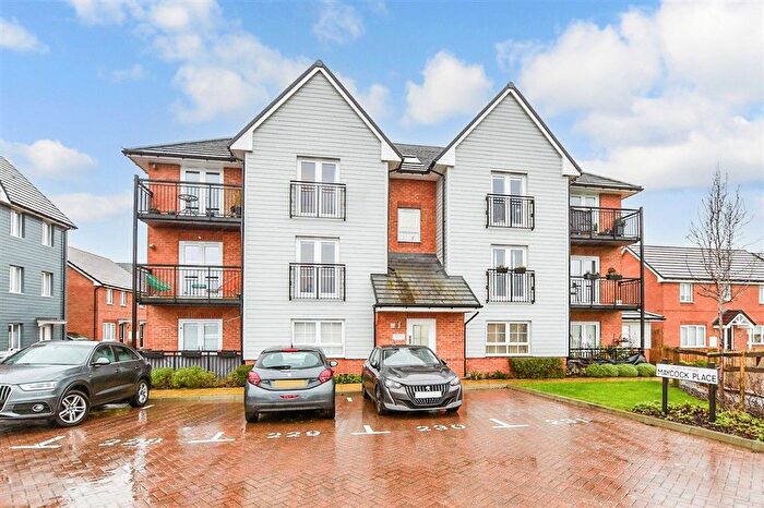 2 Bedroom Flat For Sale In Maycock Place, Hythe, Kent, CT21