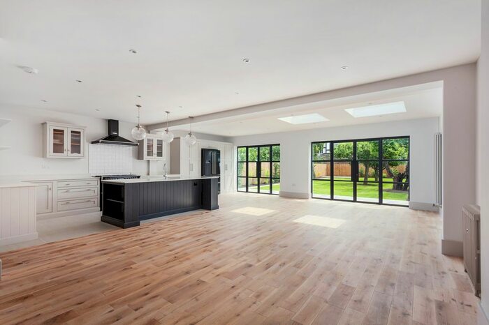 5 Bedroom Semi-Detached House To Rent In Sidmouth Road, Brondesbury Park, London, NW2