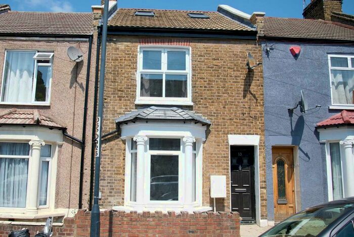 4 Bedroom Property To Rent In Majendie Road, Plumstead, SE18
