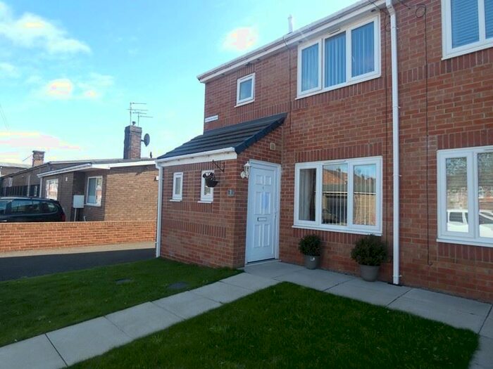 3 Bedroom Terraced House To Rent In Daras Court, Blyth, NE24