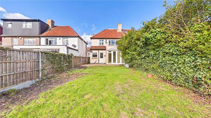 3 Bedroom Semi-detached House For Sale In Clarence Road, London, SE9