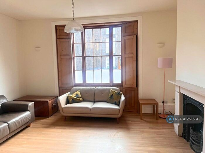 3 Bedroom Semi-Detached House To Rent In Elia Street, London, N1