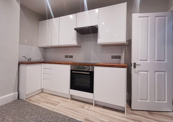 1 Bedroom Flat To Rent In Madeira Park, Tunbridge Wells, TN2