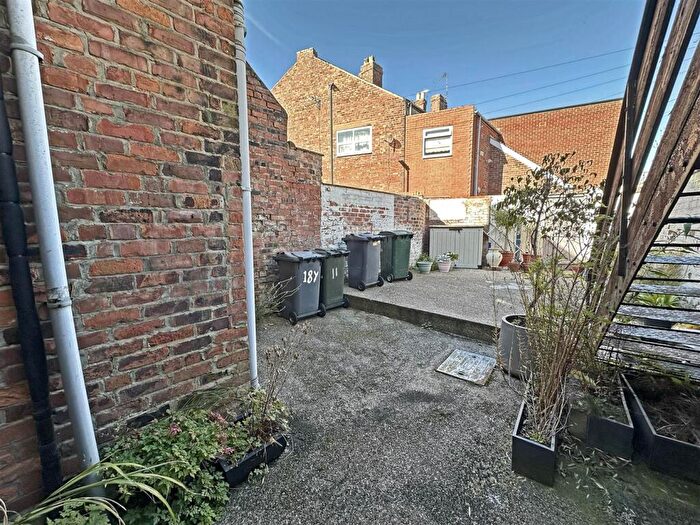 1 Bedroom Flat To Rent In Yeoman Street, North Shields, Tyne And Wear, NE29