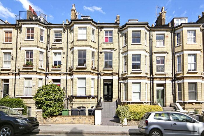 1 Bedroom Flat To Rent In Crossfield Road, Primrose Hill, London, NW3