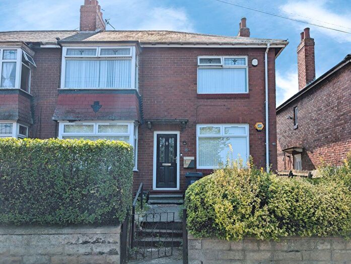 2 Bedroom Flat For Sale In Silver Lonnen, Fenham, Newcastle Upon Tyne, NE5