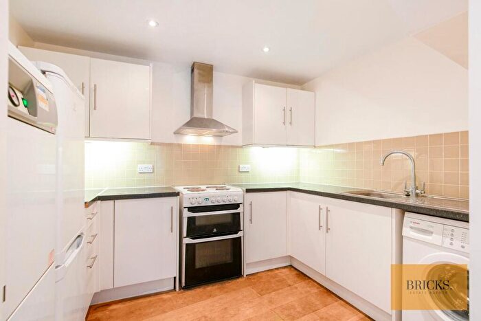 1 Bedroom Flat To Rent In Cliff Road, Camden, London, NW1