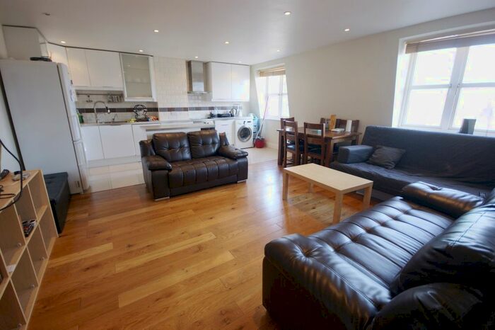 2 Bedroom Flat To Rent In Britannia Street, Kings Cross St Pancras, WC1X