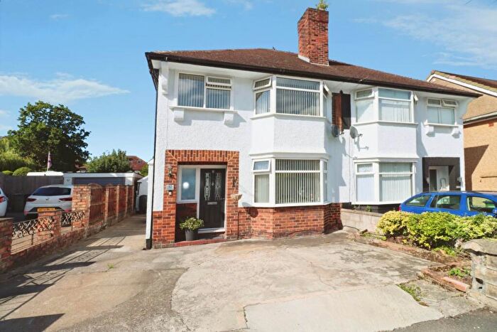 3 Bedroom Semi Detached House For Sale In Claremont Way, Higher Bebington, CH63
