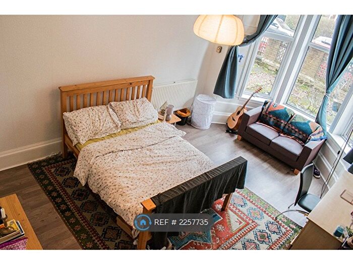 2 Bedroom Flat To Rent In Lawrence Street, Glasgow, G11