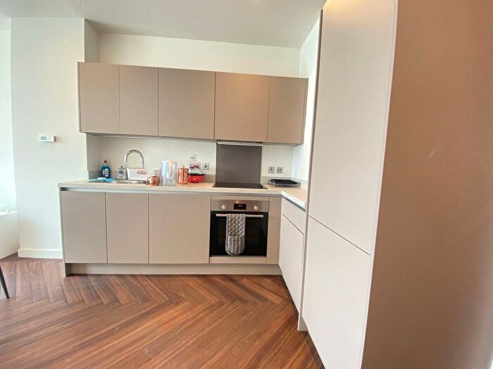 1 Bedroom Flat To Rent In Lightbox Blue, Media City Uk, Salford Quays, M50