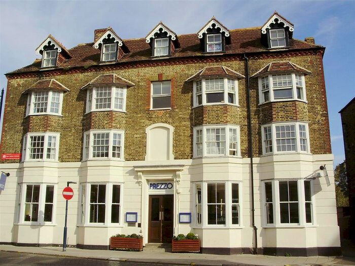 1 Bedroom Flat To Rent In Knots Yard, Whitstable, CT5