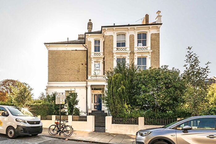 2 Bedroom Flat For Sale In Oxford Gardens, North Kensington, W10