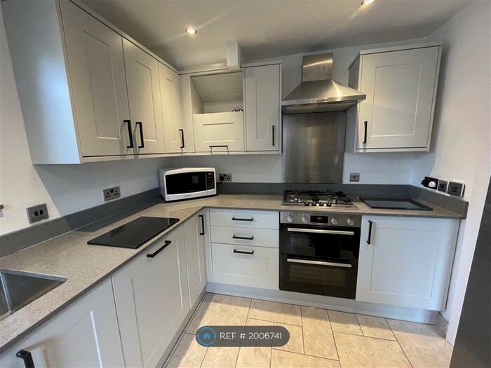 3 Bedroom Semi-Detached House To Rent In Claremont, Newport, NP20