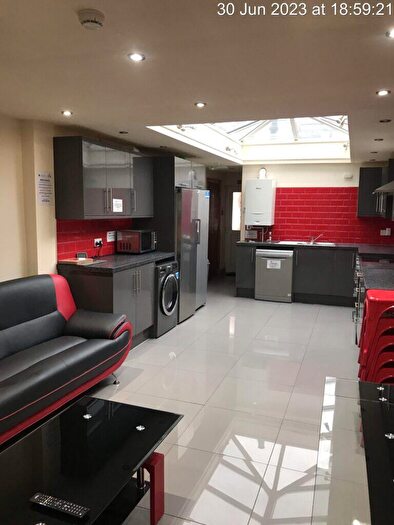 6 Bedroom Terraced House To Rent In Totnes Grove, Selly Oak, Birmingham, B29