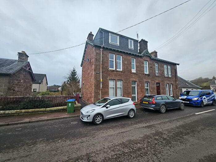 3 Bedroom Maisonette To Rent In Birnam Place, Blairgowrie, PH10