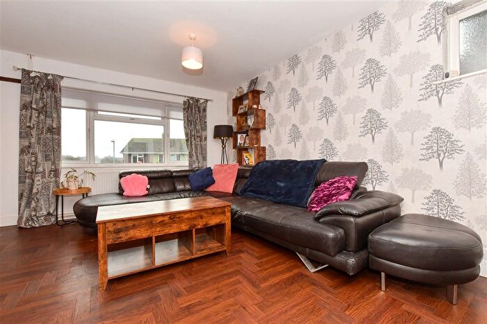 3 Bedroom Detached House For Sale In Reading Road, Dover, Kent, CT17