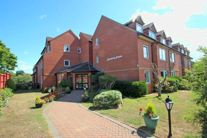1 Bedroom Flat To Rent In Mary Rose Avenue, Wootton Bridge, Ryde, PO33