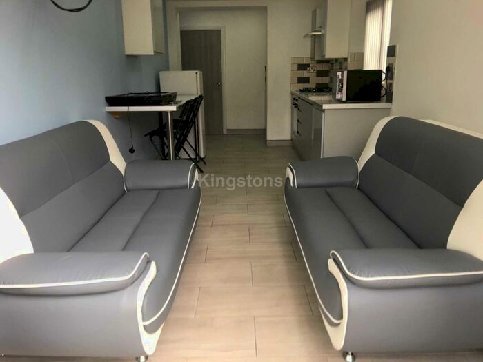 6 Bedroom End Of Terrace House To Rent In Treorky Street, Cardiff, CF24