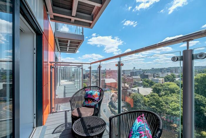 2 Bedroom Flat To Rent In Mast Quay, London, SE18