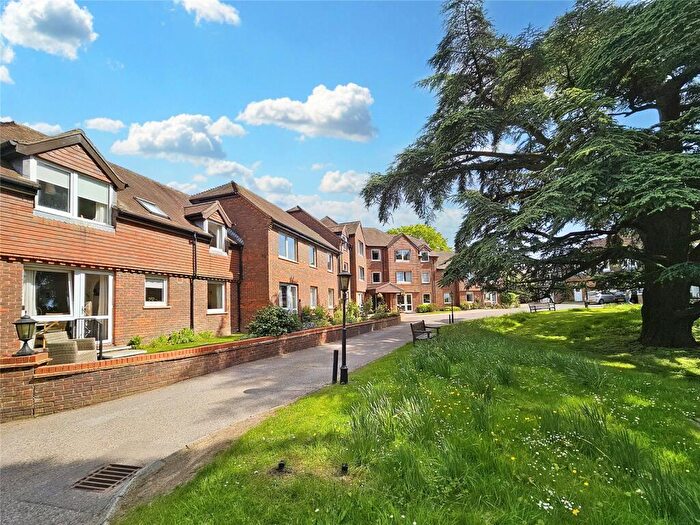 1 Bedroom Apartment To Rent In Tanners Lane, Haslemere, Surrey, GU27