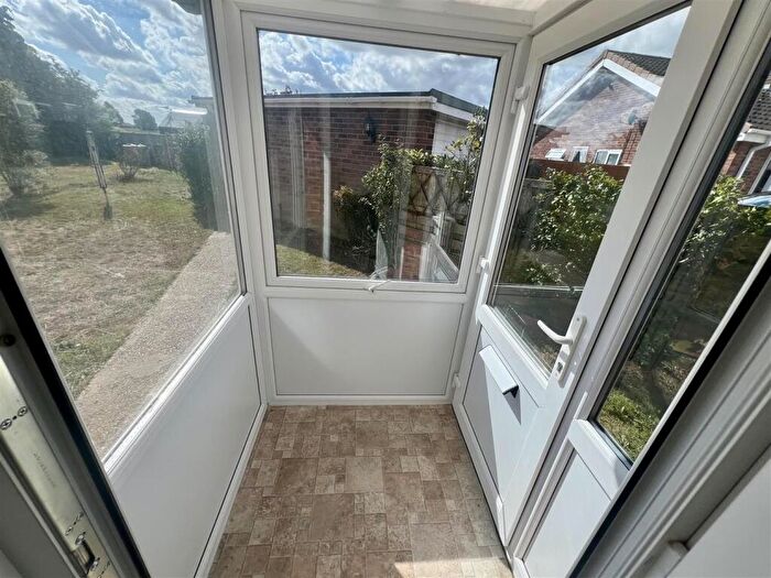 2 Bedroom Bungalow For Sale In Moor Park, Ruskington, NG34
