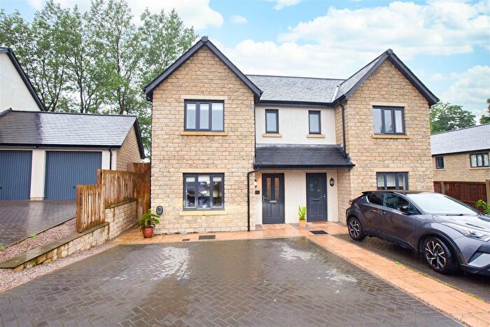 3 Bedroom Semi Detached House For Sale In Farm Lane, Lancaster, LA1