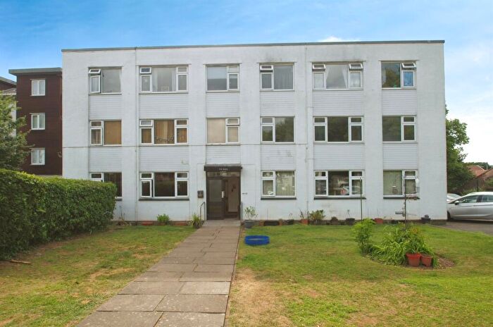 2 Bedroom Flat For Sale In Llanishen Court, Llanishen, Cardiff, CF14