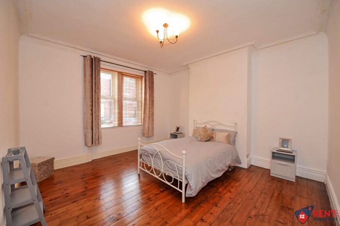 2 Bedroom Flat To Rent In Goschen Street, Gateshead, Tyne And Wear, NE8