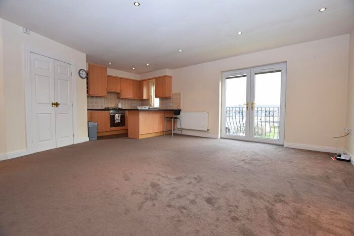 2 Bedroom Flat To Rent In Holme Bank Mews, Nelson, BB9