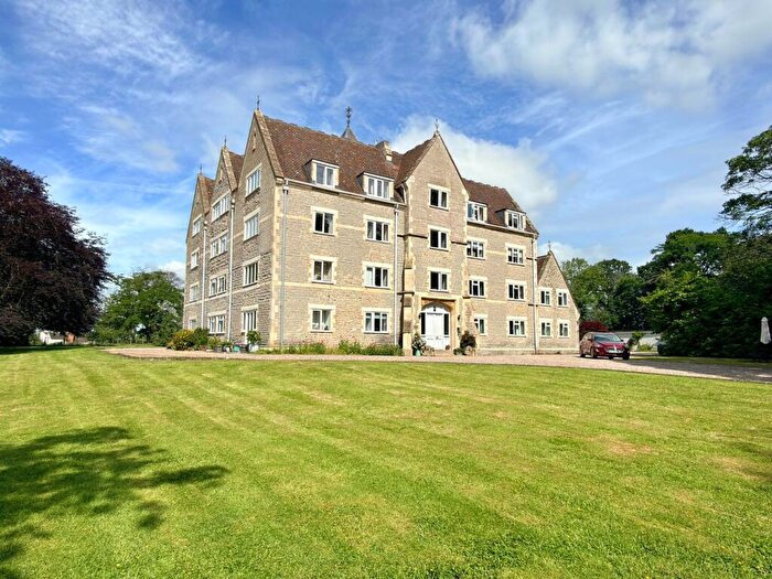 2 Bedroom Apartment For Sale In Twyning Manor, Twyning, Tewkesbury, GL20