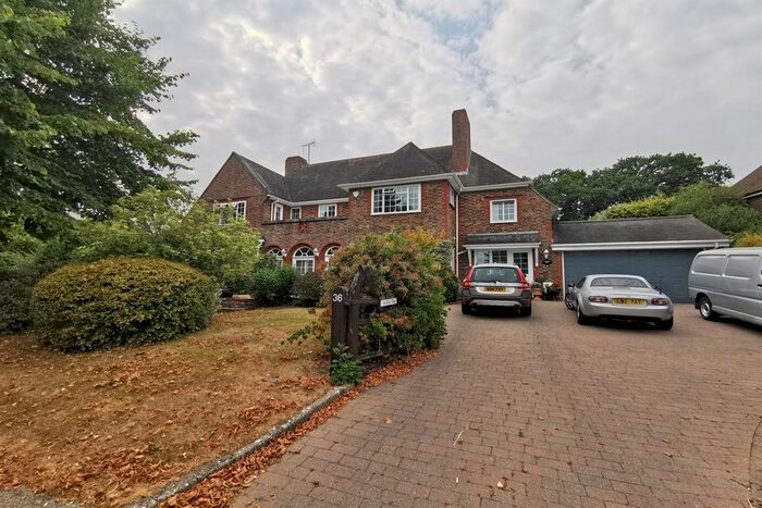 1 Bedroom Flat To Rent In Torton Hill Road, Arundel, BN18